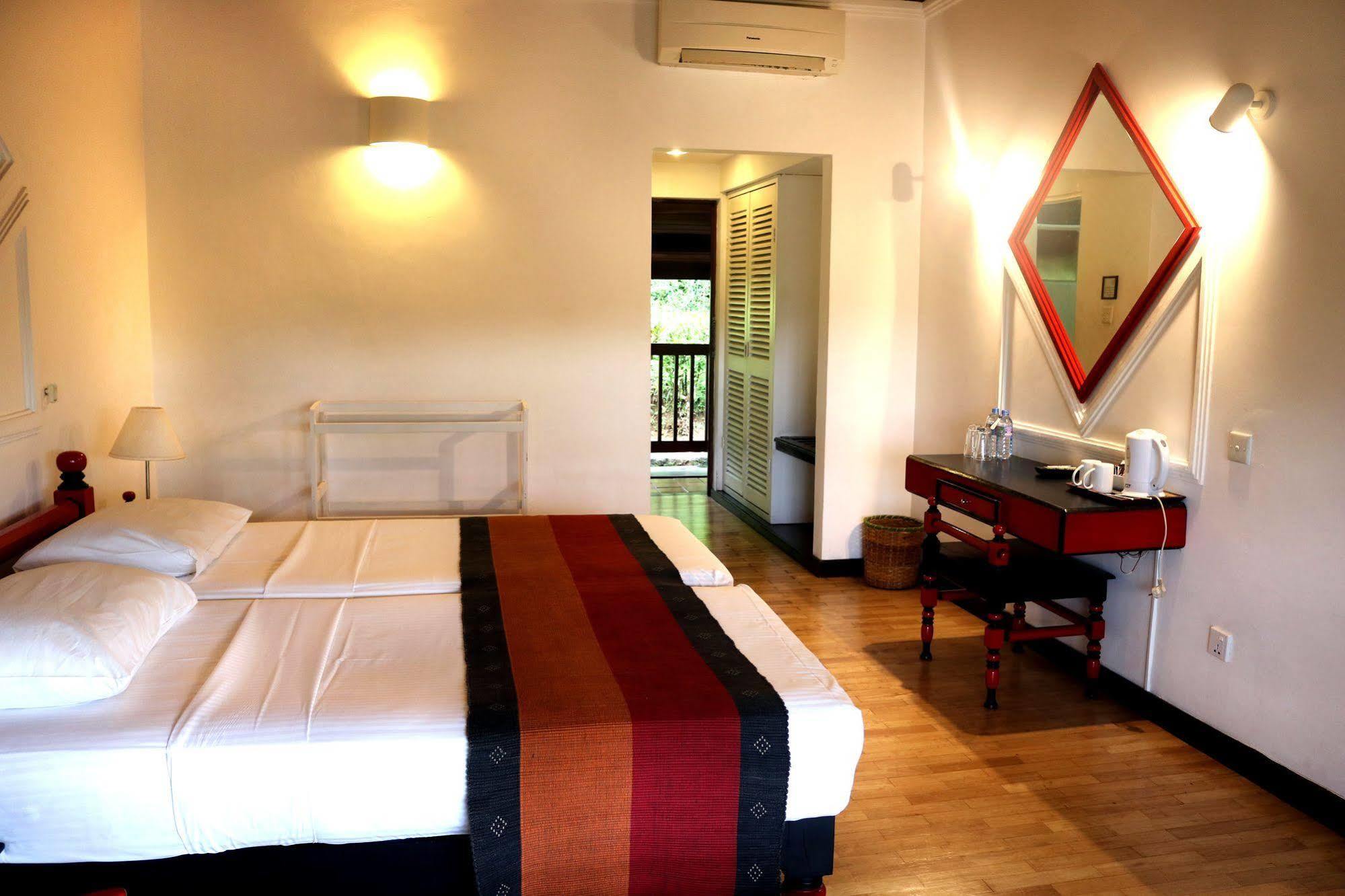 Hotel Hilltop 康提 外观 照片